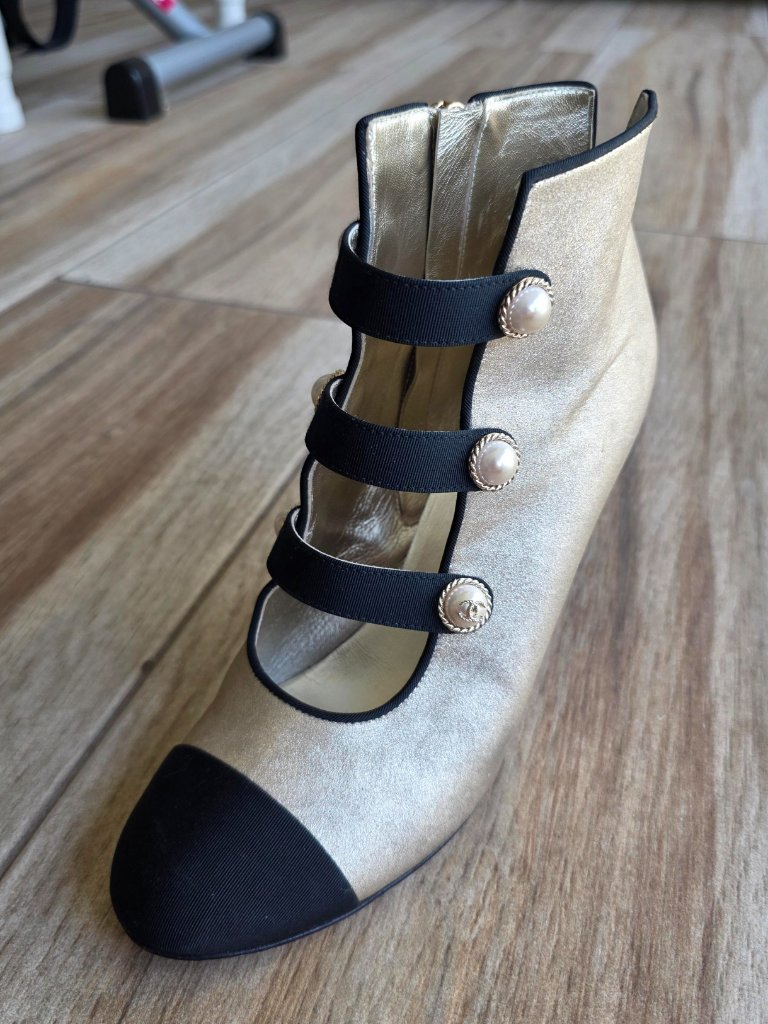 Chanel Metallic Calfskin Grosgrain Cap Toe Pearl Ankle Boot Eur. 37c